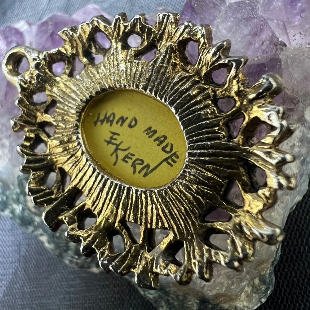 Vtg‎ Dried Flower Pendant Handmade Signed Lucite Dome Gold Tone Victorian Gothic